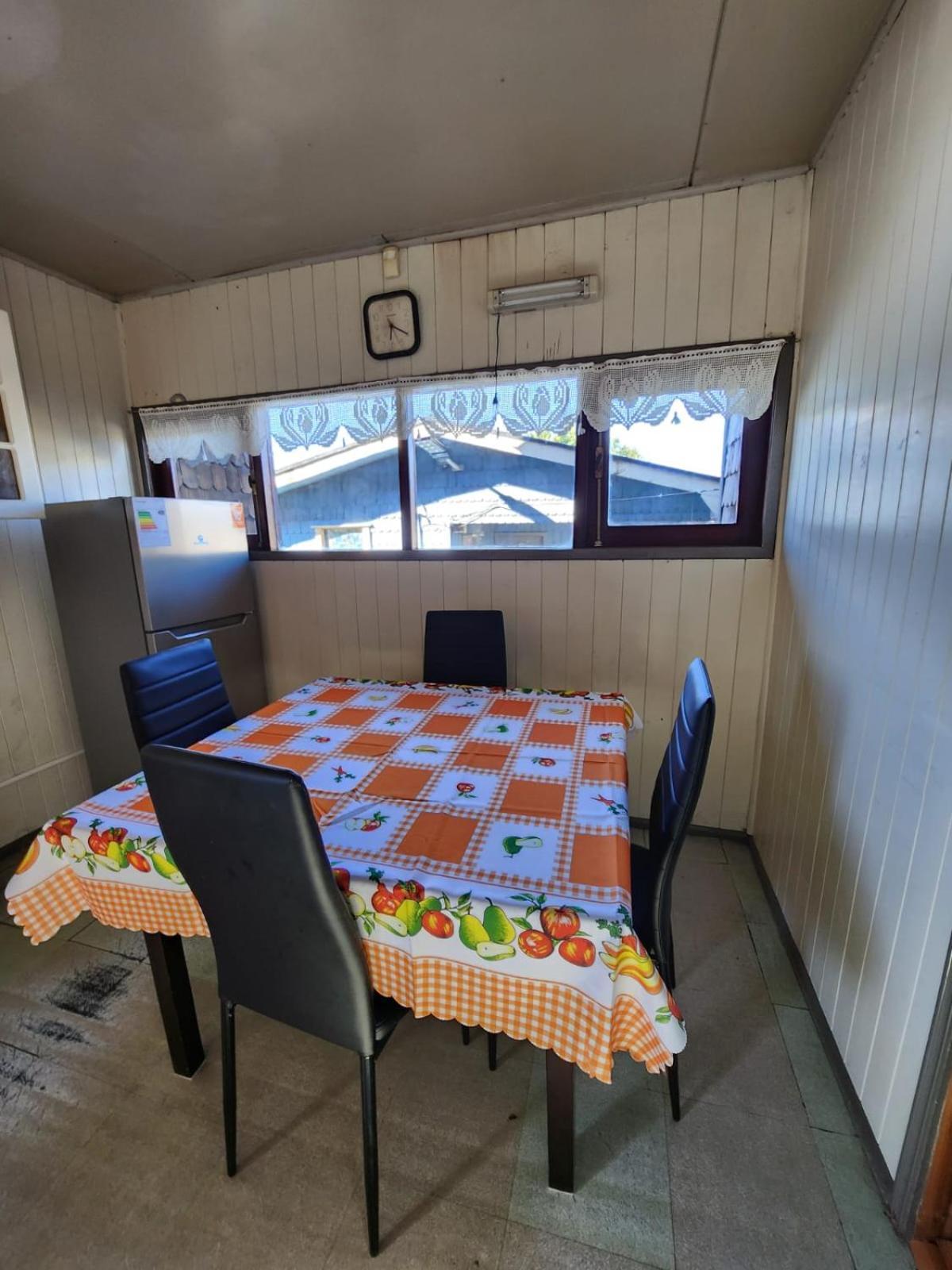 Gran Casa Cerca Del Terminal De Buses Puerto Montt